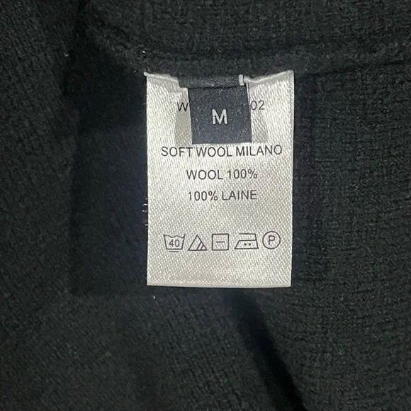 JOSEPH Milano Knitted Soft Wool Sleeveless Dress with Large Pockets, Deep V Neck - Picture 8 of 12